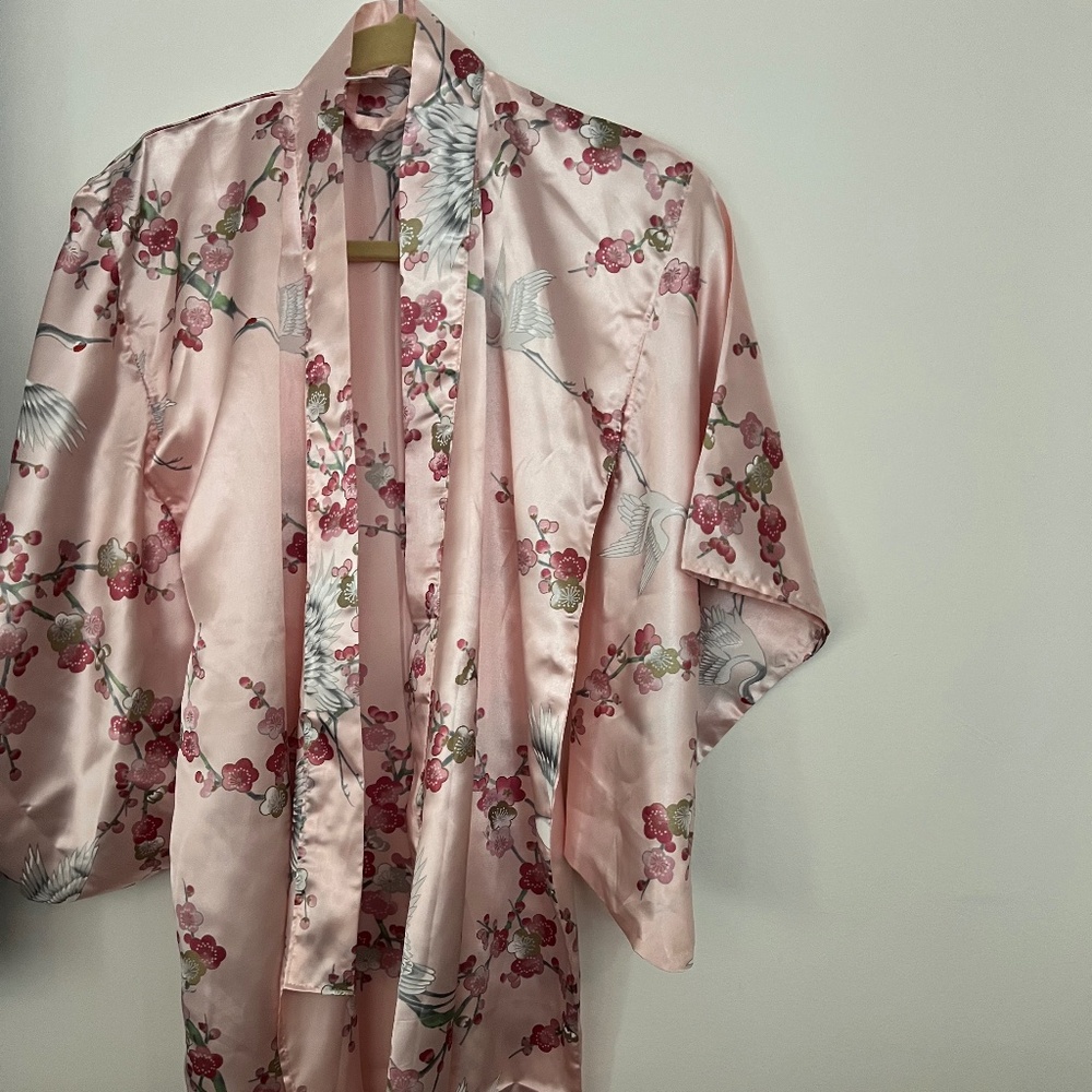 Pink kimono robe